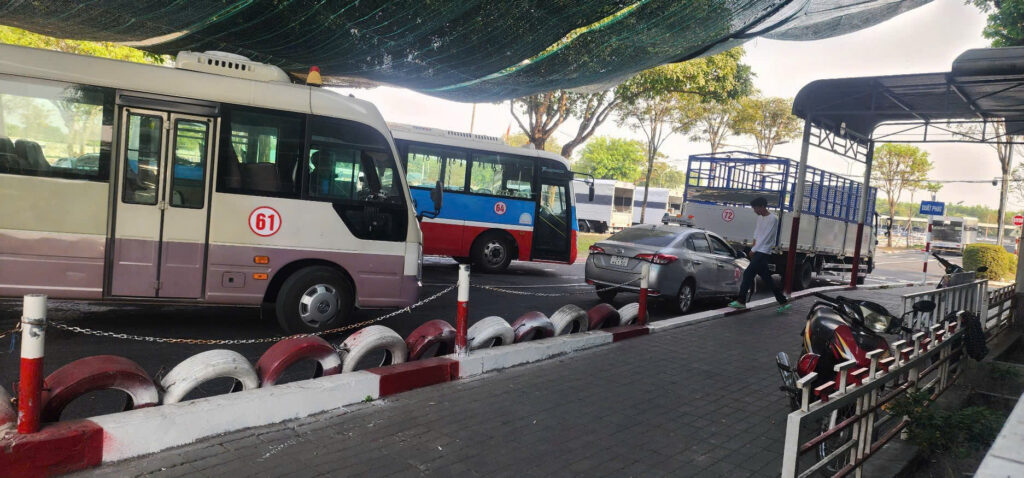 hoclaixebienhoa.com bổ túc tay lái sa hình